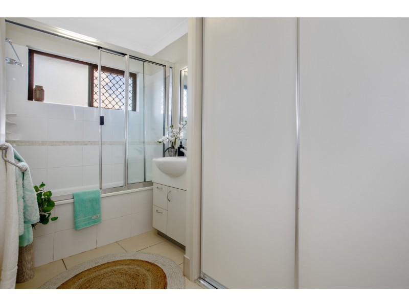 8 Meridian Court, Burdell QLD 4818