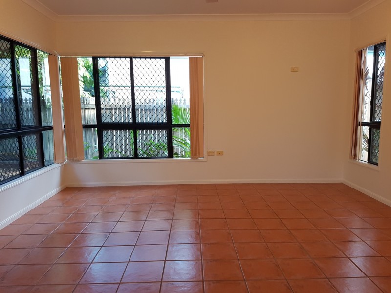 17 College Lane, Douglas QLD 4814