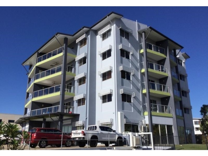 4/237 Riverside Boulevard, Douglas QLD 4814