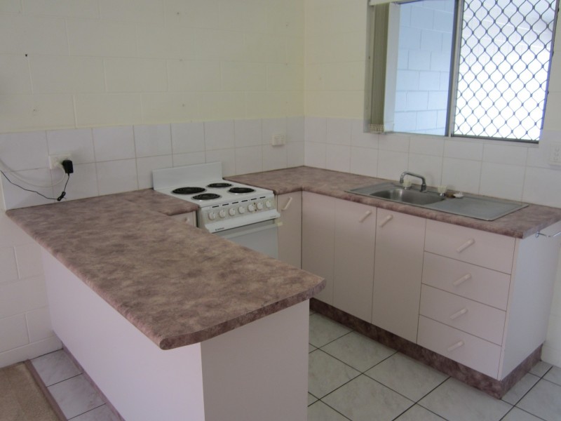 2/79 Gorden Street, Garbutt QLD 4814