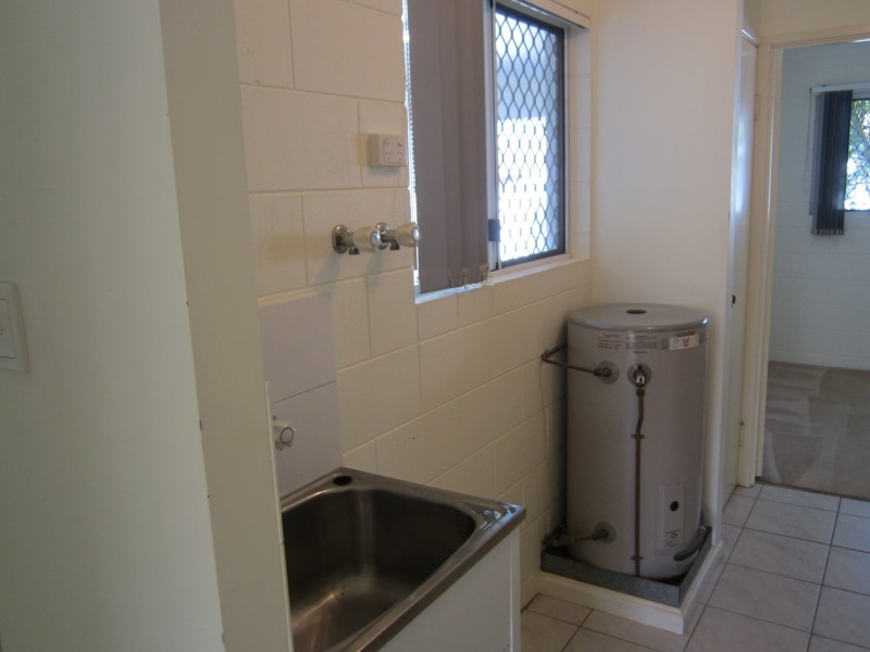 2/79 Gorden Street, Garbutt QLD 4814