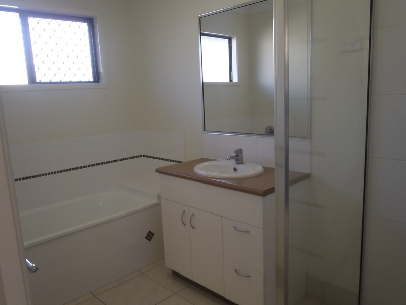 8 Fontwell Crt, Burdell QLD 4818