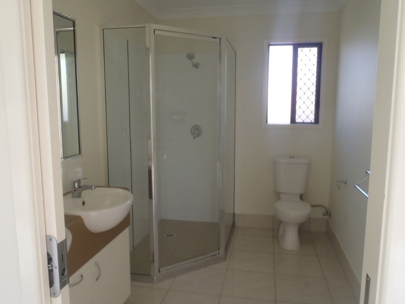 8 Fontwell Crt, Burdell QLD 4818