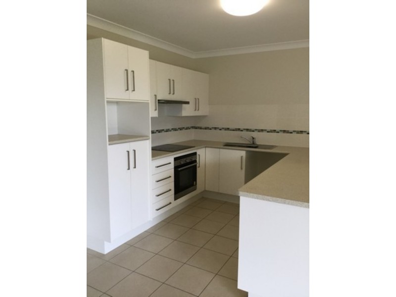 8 Chloe Court, Mount Louisa QLD 4814