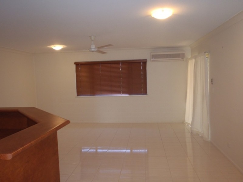 3/9 Nineteenth Ave, Kirwan QLD 4817