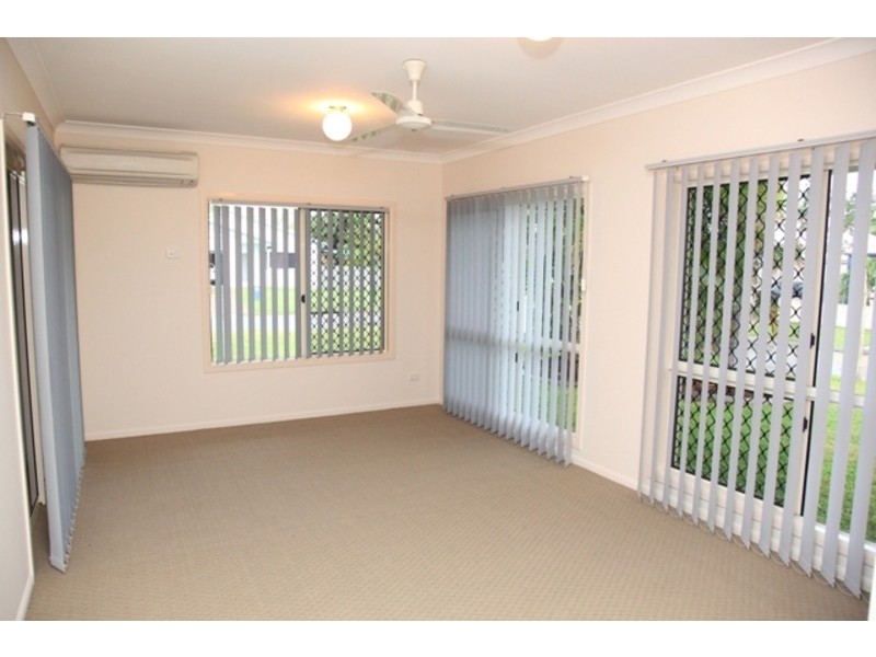 2 Alpina Place, Kirwan QLD 4817