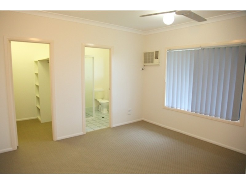 2 Alpina Place, Kirwan QLD 4817