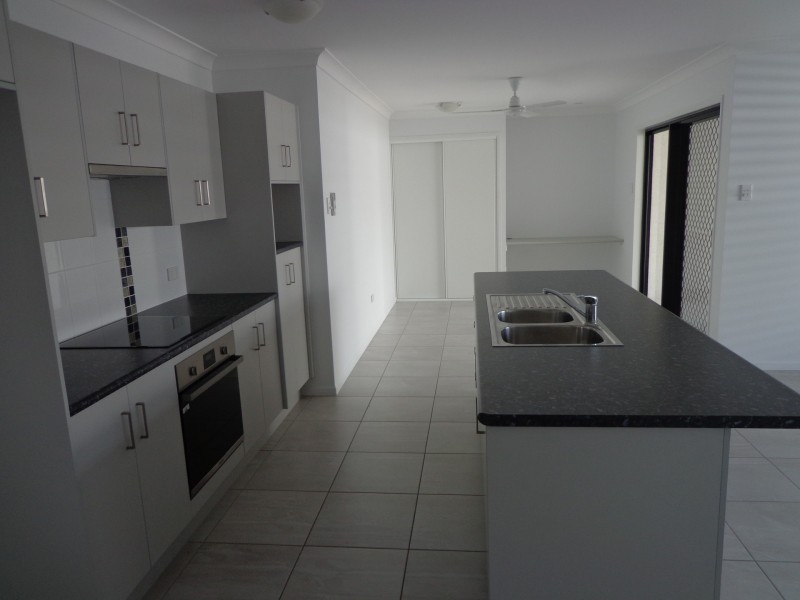 1/1 Claret Close, Condon QLD 4815