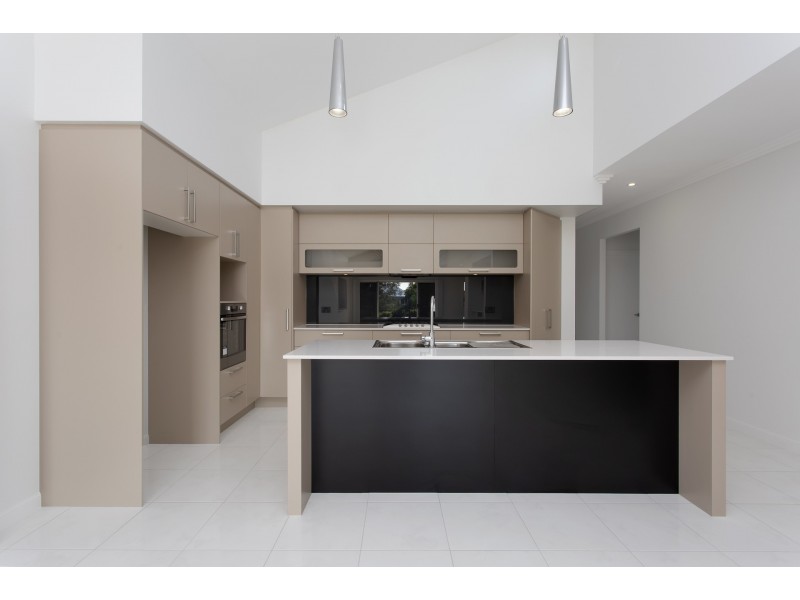 18 Waterbury Terrace, Idalia QLD 4811