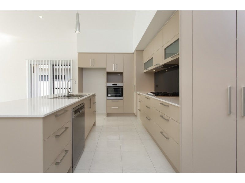 18 Waterbury Terrace, Idalia QLD 4811