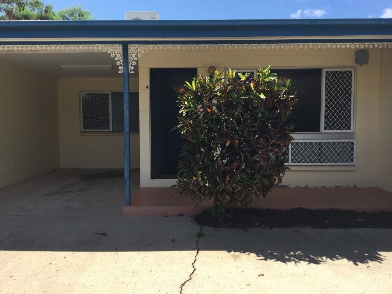 2/114 Bowen Road, Rosslea QLD 4812