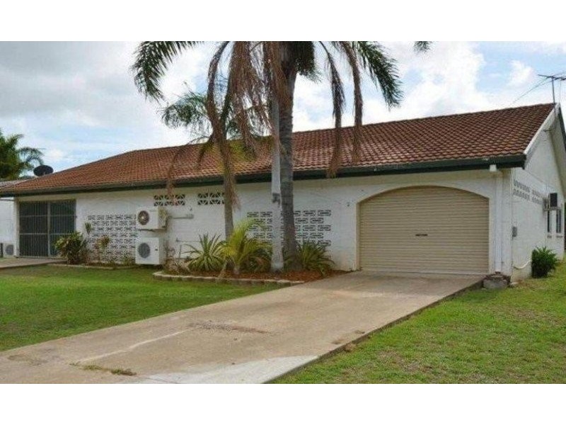 2/4 Barrallier Close, Cranbrook QLD 4814