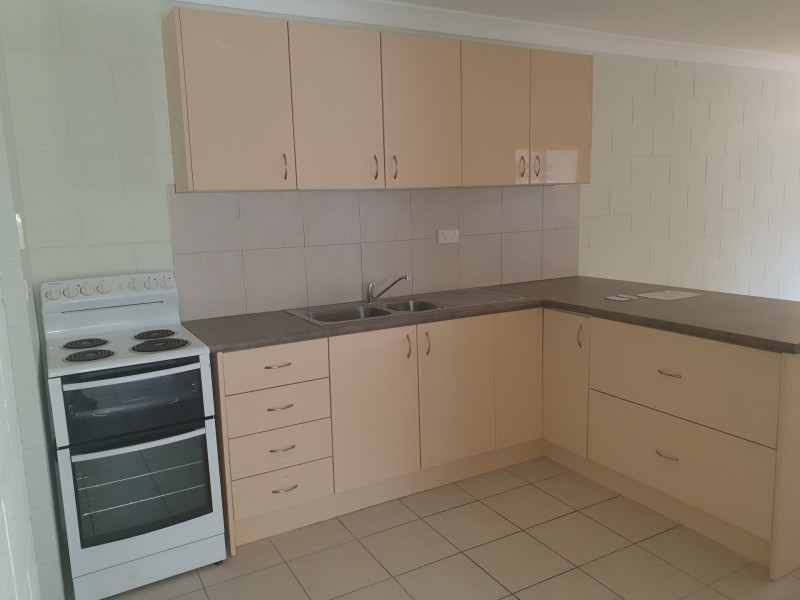 2/4 Barrallier Close, Cranbrook QLD 4814