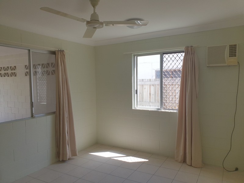 2/4 Barrallier Close, Cranbrook QLD 4814