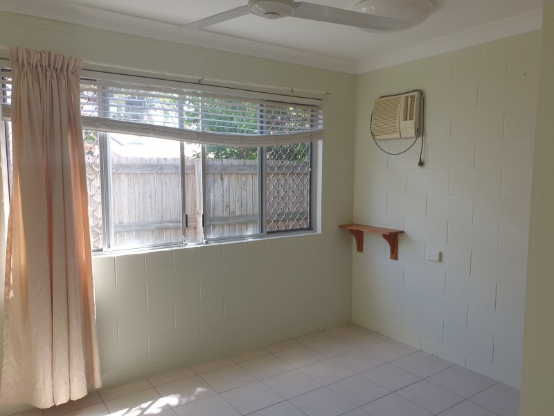 2/4 Barrallier Close, Cranbrook QLD 4814