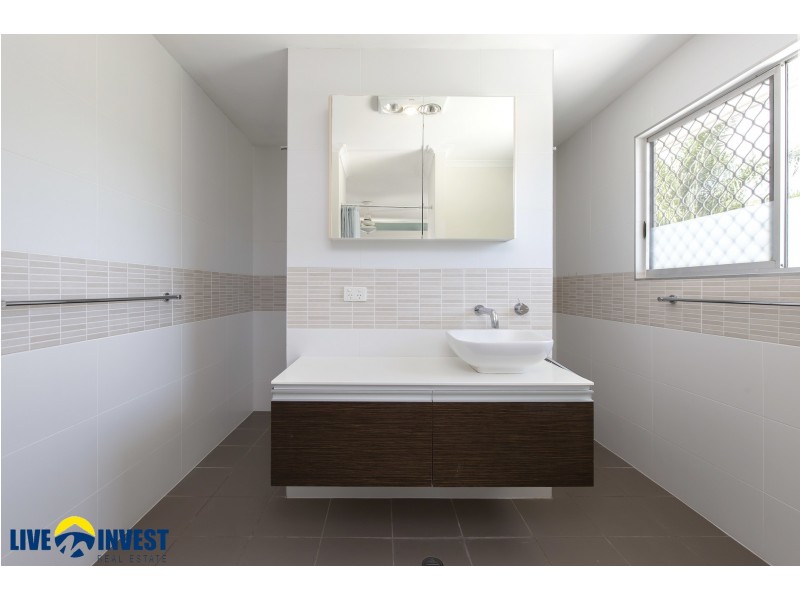 35 Bokirana Crescent, Kirwan QLD 4817