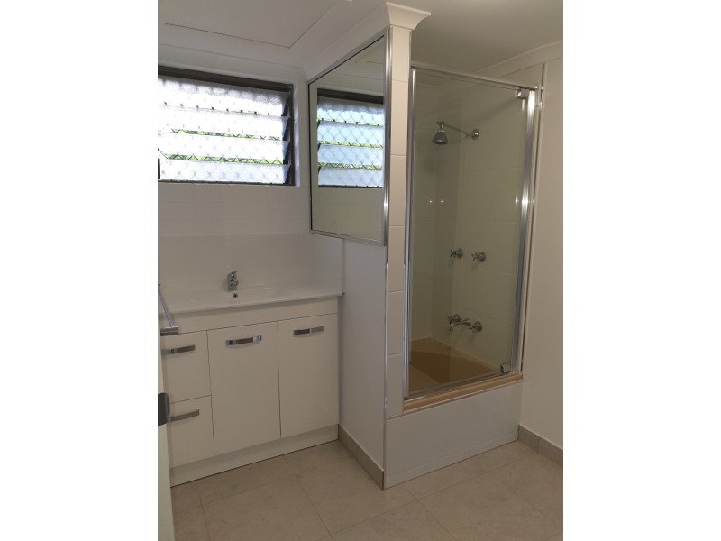 2/93 Bowen Road, Rosslea QLD 4812