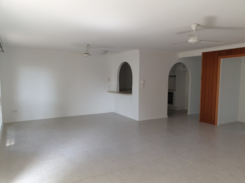 2/93 Bowen Road, Rosslea QLD 4812