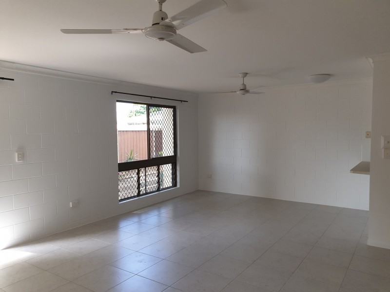 2/93 Bowen Road, Rosslea QLD 4812