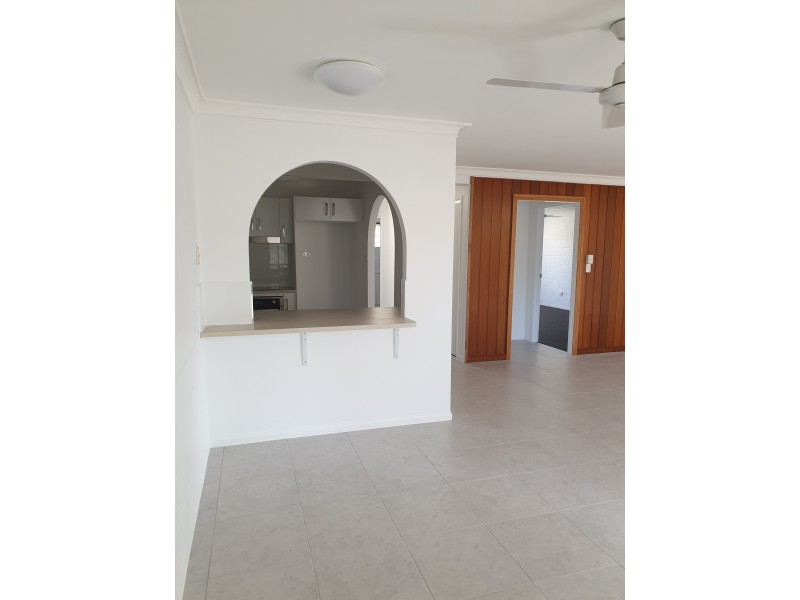 2/93 Bowen Road, Rosslea QLD 4812