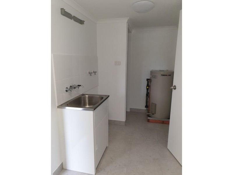 2/93 Bowen Road, Rosslea QLD 4812