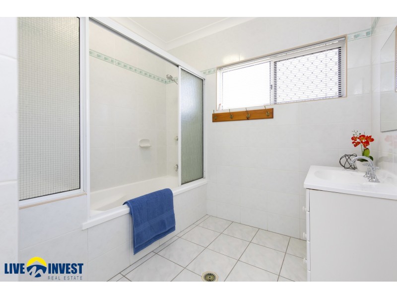 5 Eureka Crescent, Kirwan QLD 4817