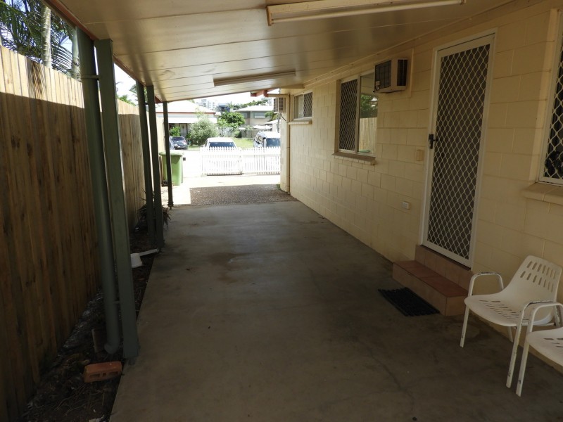 64 Davidson Street, South Townsville QLD 4810