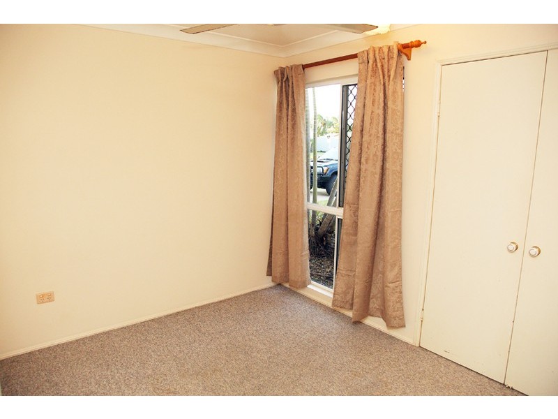 10 Amber Ave, Rasmussen QLD 4815