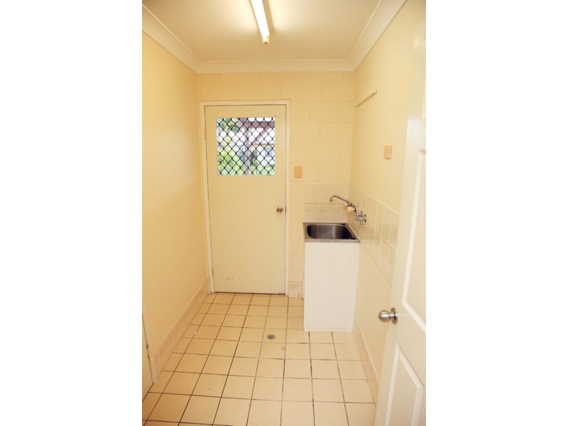 10 Amber Ave, Rasmussen QLD 4815