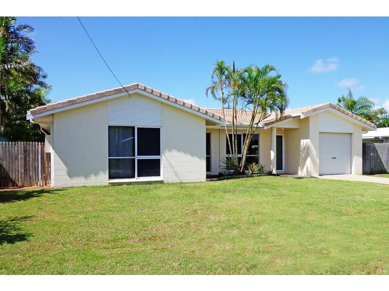 10 Amber Ave, Rasmussen QLD 4815