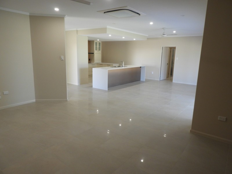 5 Waterfront Parade, Idalia QLD 4811