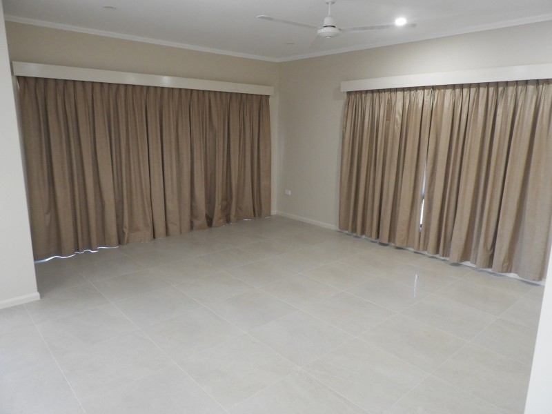 5 Waterfront Parade, Idalia QLD 4811