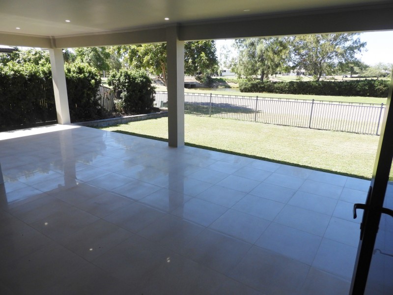 5 Waterfront Parade, Idalia QLD 4811