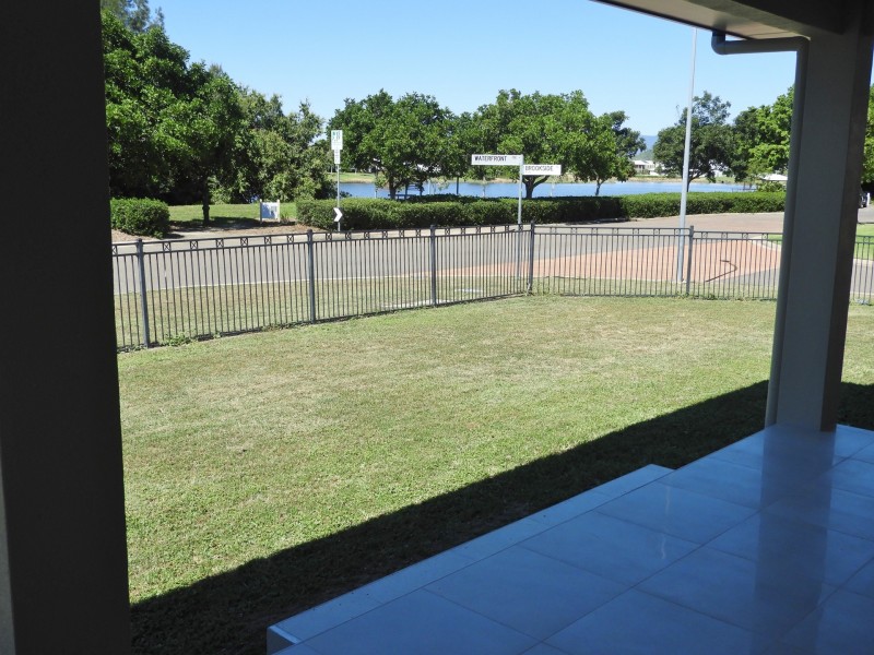 5 Waterfront Parade, Idalia QLD 4811