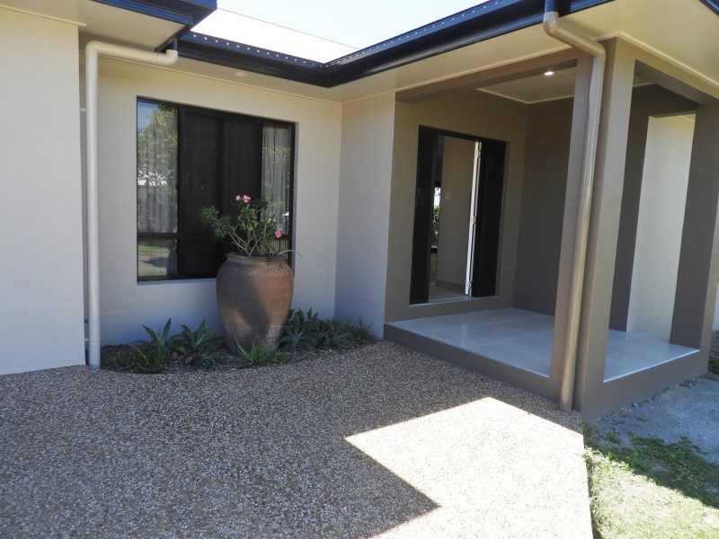 5 Waterfront Parade, Idalia QLD 4811