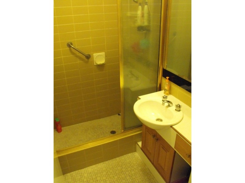 2/23a Cleveland Terrace, North Ward QLD 4810