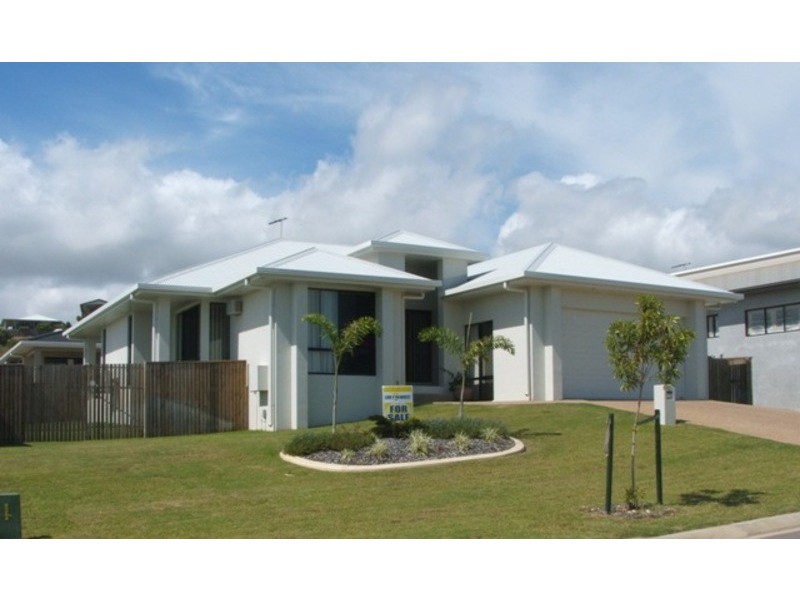 11 Helvellyn Street, Bushland Beach QLD 4818