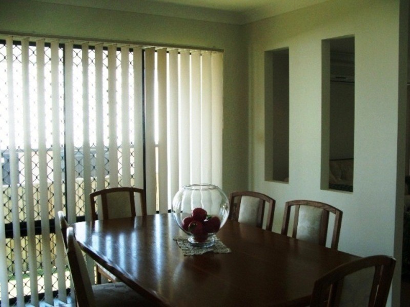 11 Helvellyn Street, Bushland Beach QLD 4818