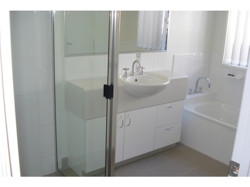 11 Helvellyn Street, Bushland Beach QLD 4818