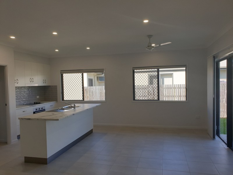 26 Roosevelt Loop, Mount Louisa QLD 4814