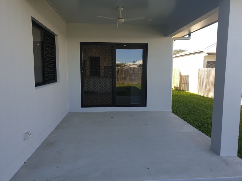 26 Roosevelt Loop, Mount Louisa QLD 4814