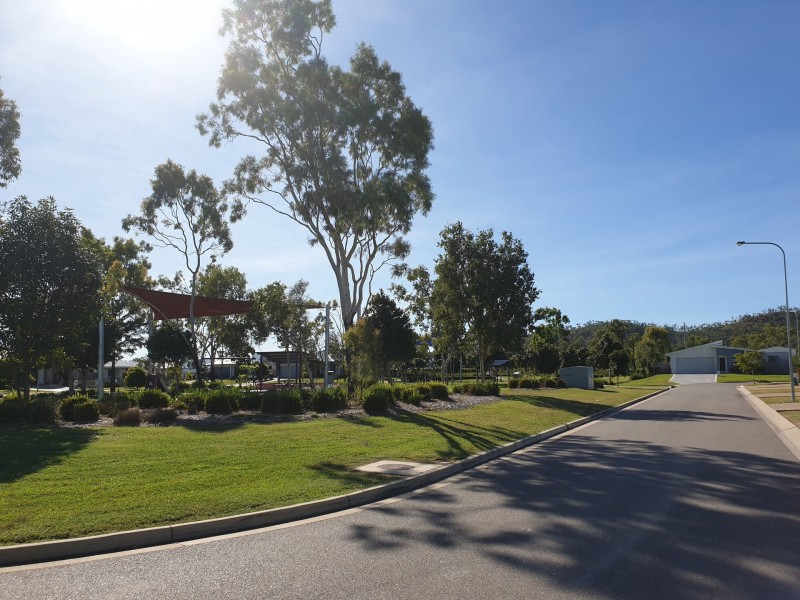 26 Roosevelt Loop, Mount Louisa QLD 4814