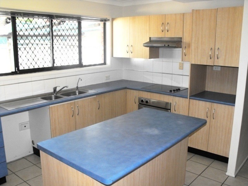 2/42 Kern Brothers Drive, Kirwan QLD 4817