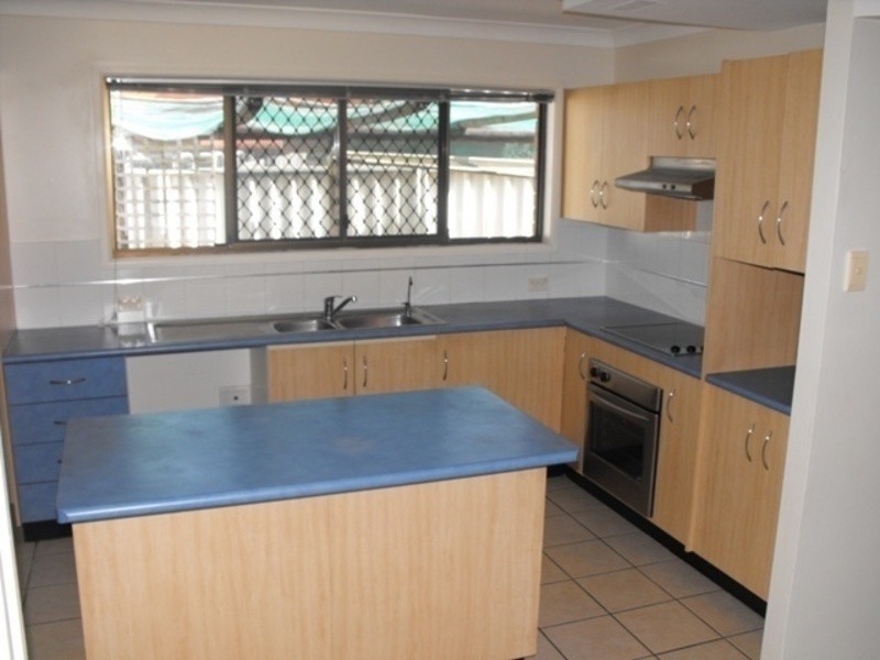 2/42 Kern Brothers Drive, Kirwan QLD 4817