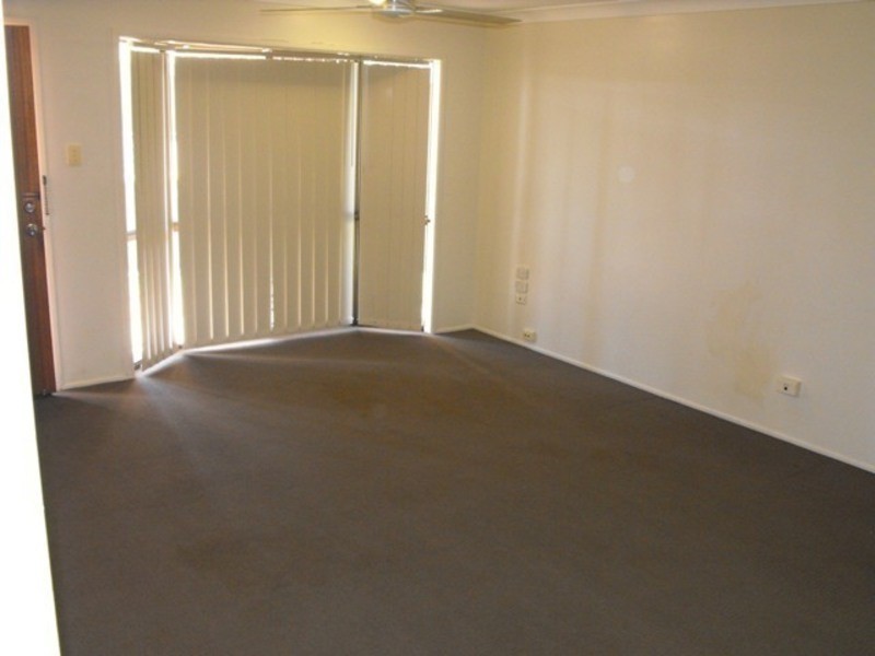 2/42 Kern Brothers Drive, Kirwan QLD 4817