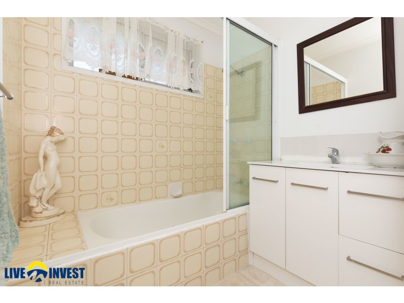 39 President Street, Kirwan QLD 4817