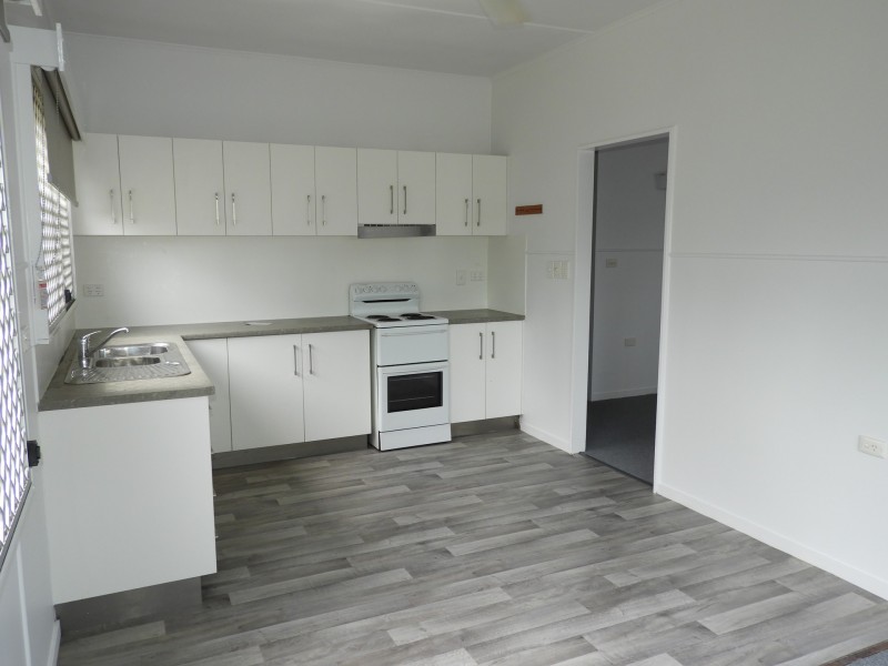 6 Illoura Street, Cranbrook QLD 4814