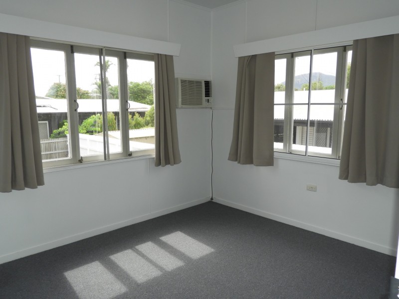 6 Illoura Street, Cranbrook QLD 4814