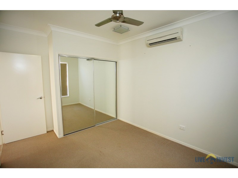 17 Hillock Crescent, Bushland Beach QLD 4818