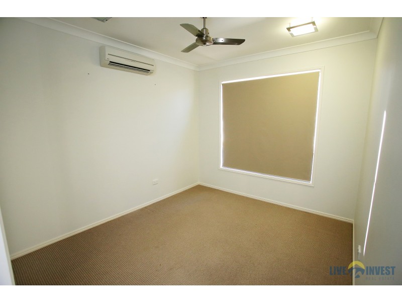 17 Hillock Crescent, Bushland Beach QLD 4818